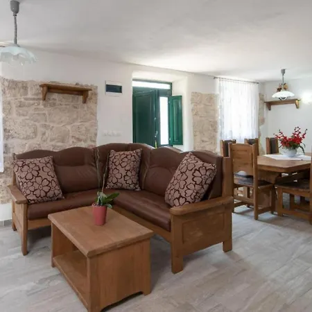 Beautiful Anita - Four Bedroom With Outdoor Swimming Pool