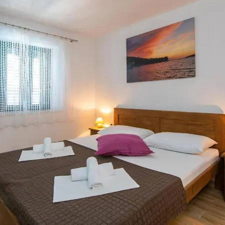 Beautiful Anita - Four Bedroom With Outdoor Swimming Pool Vila