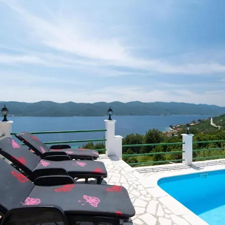 Willa Beautiful Anita - Four Bedroom With Outdoor Swimming Pool